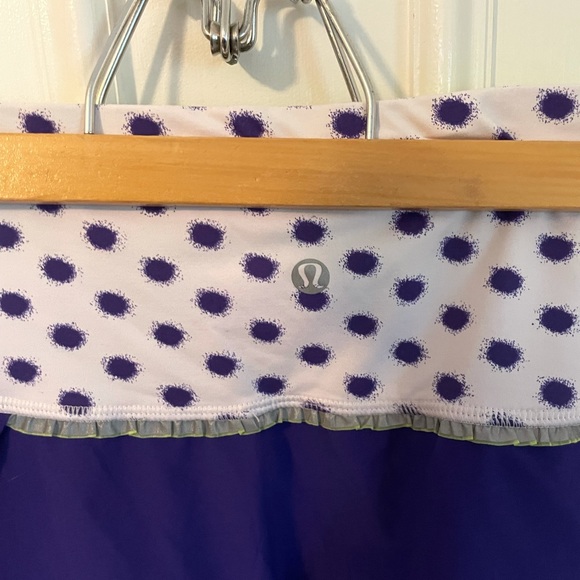 Lululemon short Skirt size 10 rare colour! - Picture 3 of 7